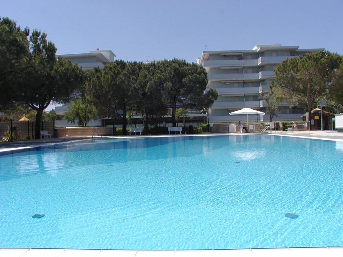 RESIDENCE VALBELLA con PISCINA Bibione Exterior foto